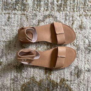 NEW Leather Reef sandals size 8